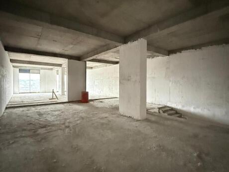 Obyekt - Ağ şəhər q. - 400 m²