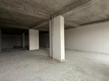 Obyekt - Ağ şəhər q. - 400 m²