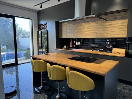 5 otaqlı həyət evi/bağ evi - Bilgəh q. - 400 m²