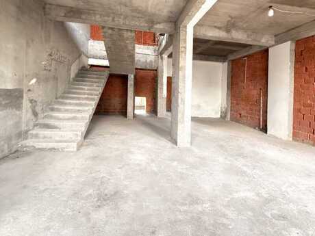 Obyekt - Ağ şəhər q. - 415 m²