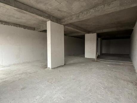 Obyekt - Ağ şəhər q. - 415 m²