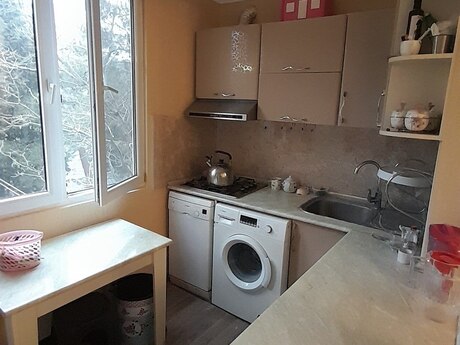 Satlr 3 otaql khn tikili 51 m, Azadlq Prospekti m.
