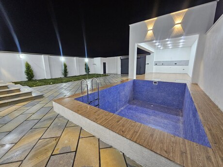 4 otaqlı həyət evi/bağ evi - Şüvəlan q. - 150 m²