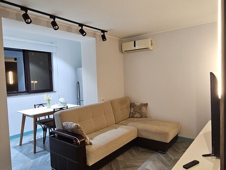 2 otaqlı köhnə tikili - Elmlər Akademiyası m. - 38 m²