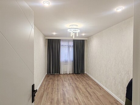 3 otaqlı köhnə tikili - Elmlər Akademiyası m. - 72 m²