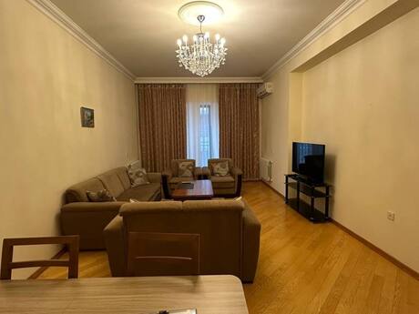 3-комн. новостройка - м. Сахил - 137 м²