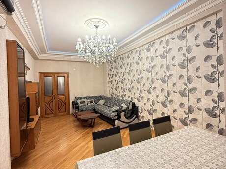 3-комн. новостройка - м. Иншаатчылар - 115 м²