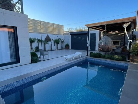 4 otaqlı həyət evi/bağ evi - Novxanı q. - 300 m²