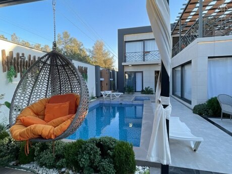 4 otaqlı həyət evi/bağ evi - Novxanı q. - 300 m²