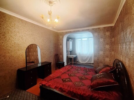 3 otaqlı köhnə tikili - İnşaatçılar m. - 65 m²