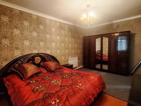 3 otaqlı köhnə tikili - İnşaatçılar m. - 65 m²