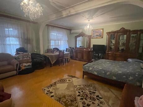 5 otaqlı köhnə tikili - İnşaatçılar m. - 120 m²