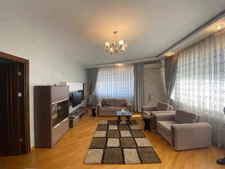 3-комнатная квартира, 147 м², Elmlər Akademiyası: 440 000 ₼ 2