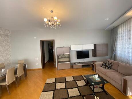 3-комнатная квартира, 147 м², Elmlər Akademiyası: 440 000 ₼ 3