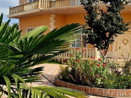 Satılır 8 otaqlı həyət evi/bağ evi 500 m², Xudat