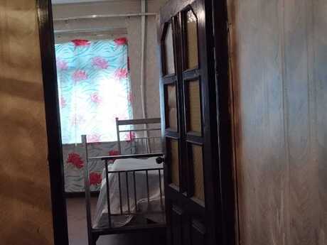 4 otaqlı köhnə tikili - Xalqlar Dostluğu m. - 100 m²