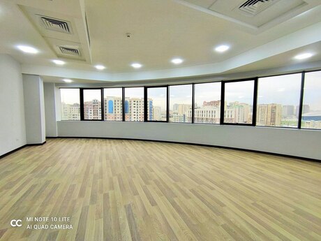 5-комн. офис - Насиминский р. - 232 м²