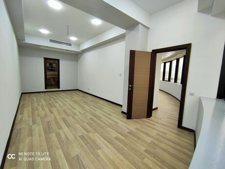 5-комн. офис - Насиминский р. - 232 м²