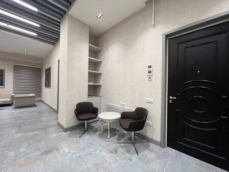 3 otaqlı ofis - Ağ şəhər q. - 165 m²