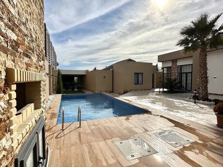5 otaqlı həyət evi/bağ evi - Mərdəkan q. - 250 m²