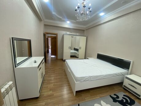 3-комн. новостройка - м. Нариман Нариманов - 128 м²