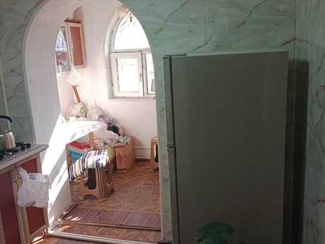 1 otaqlı köhnə tikili - Neftçilər m. - 30 m²
