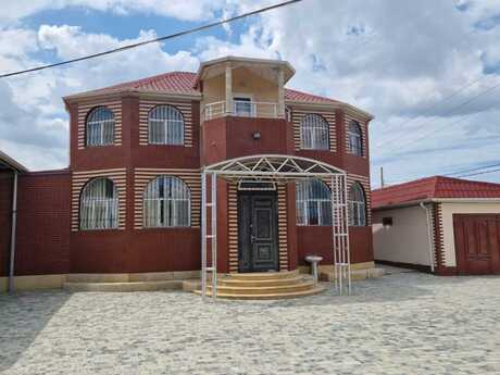 4 otaqlı həyət evi/bağ evi - Zirə q. - 230 m²