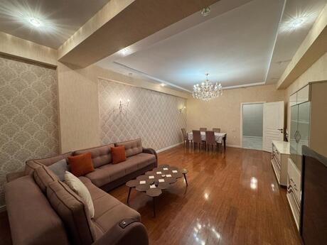 4 otaqlı yeni tikili - Nəsimi r. - 175 m²