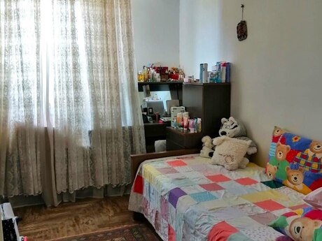 3 otaqlı köhnə tikili - Nəriman Nərimanov m. - 76 m²