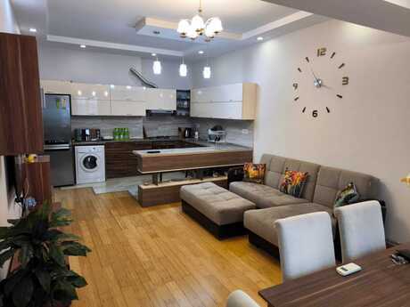 Elan №5922599 - Bakı, Şah İsmayıl Xətai m., 2 otaqlı, 75 m², 18/18 mərtəbə