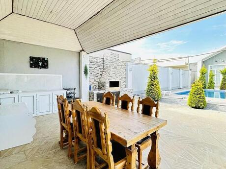 4 otaqlı həyət evi/bağ evi - Mərdəkan q. - 240 m²