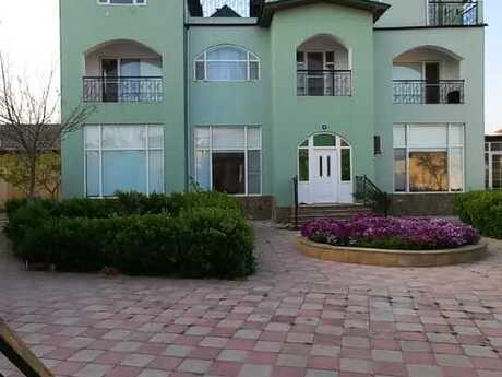 8 otaqlı həyət evi/bağ evi - Xəzər r. - 360 m²