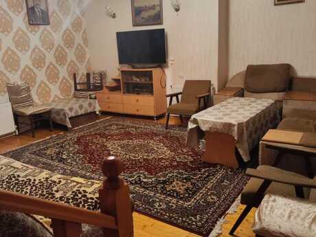 5 otaqlı həyət evi/bağ evi - Nəsimi m. - 150 m²