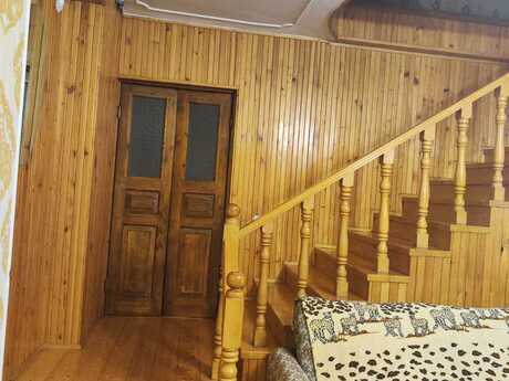 5 otaqlı həyət evi/bağ evi - Nəsimi m. - 150 m²