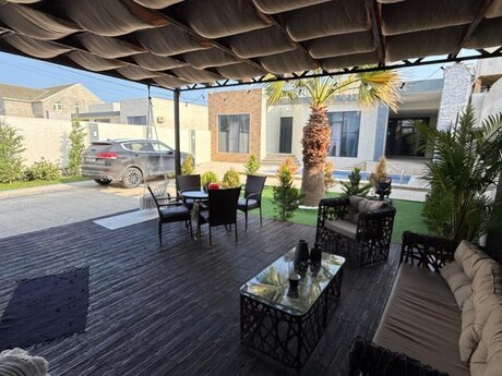 4 otaqlı həyət evi/bağ evi - Mərdəkan q. - 240 m²