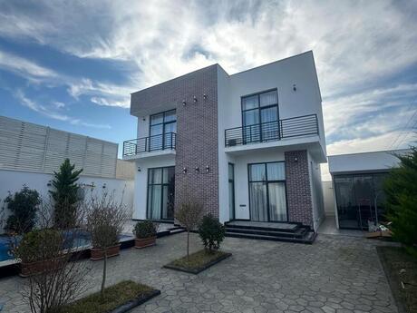 4 otaqlı həyət evi/bağ evi - Mərdəkan q. - 300 m²