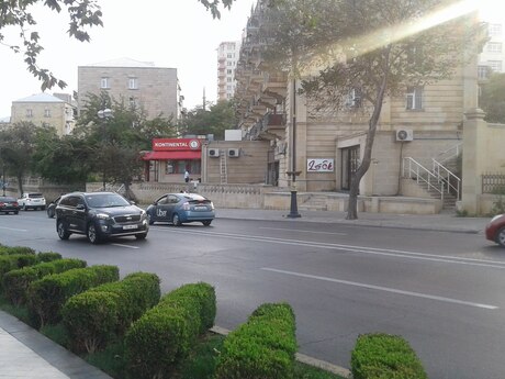 3 otaqlı köhnə tikili - İçəri Şəhər m. - 70 m²