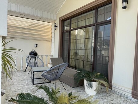 4 otaqlı həyət evi/bağ evi - Bilgəh q. - 250 m²