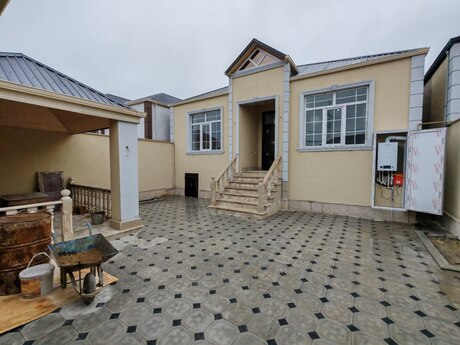 4 otaqlı həyət evi/bağ evi - Savalan q. - 120 m²