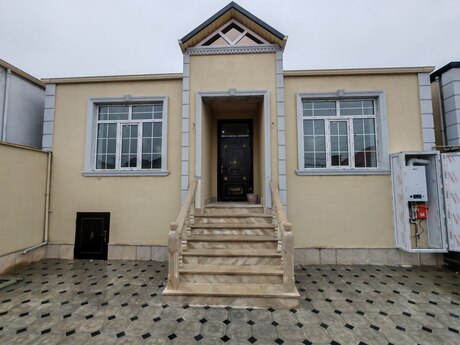 4 otaqlı həyət evi/bağ evi - Savalan q. - 120 m²