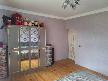 Satılır 7 otaqlı həyət evi/bağ evi 800 m², Sumqayıt