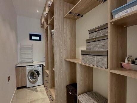 5 otaqlı həyət evi/bağ evi - Mərdəkan q. - 300 m²