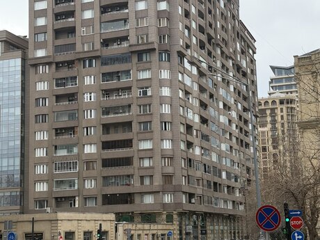 4 otaqlı yeni tikili - 28 May m. - 185 m²