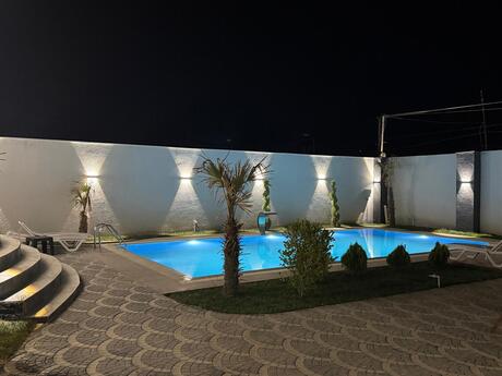 House with Garden, Villa For Rent