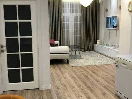 2 otaqlı yeni tikili - Azadlıq Prospekti m. - 70 m²
