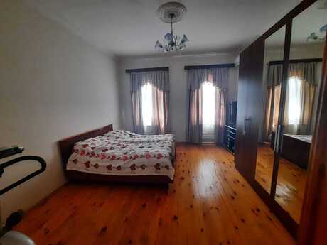 Satılır 8 otaqlı həyət evi/bağ evi 400 m², Binəqədi q.