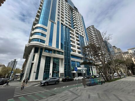 Elan №5924549 - Bakı, 28 May m., 3 otaqlı, 137 m², 17/22 mərtəbə