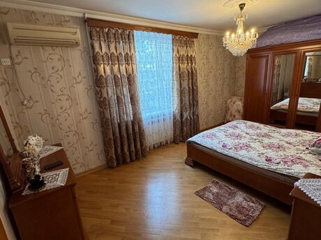 2 otaqlı köhnə tikili - Azadlıq Prospekti m. - 70 m²