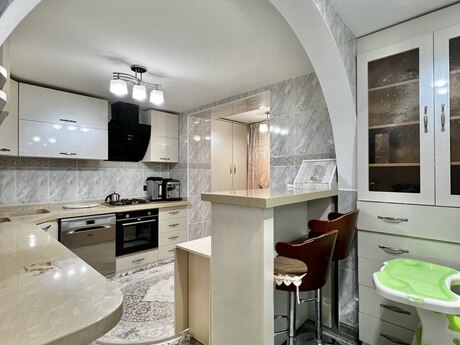 3 otaqlı köhnə tikili - Əhmədli m. - 120 m²