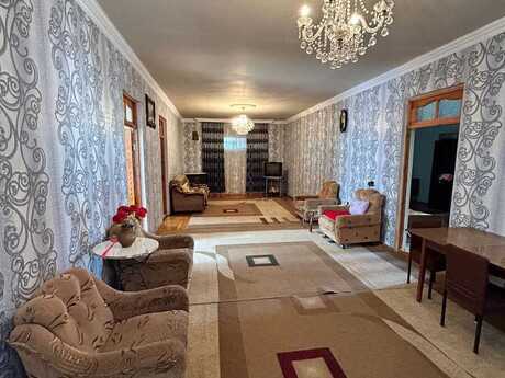 Satılır 4 otaqlı həyət evi/bağ evi 160 m², Xırdalan